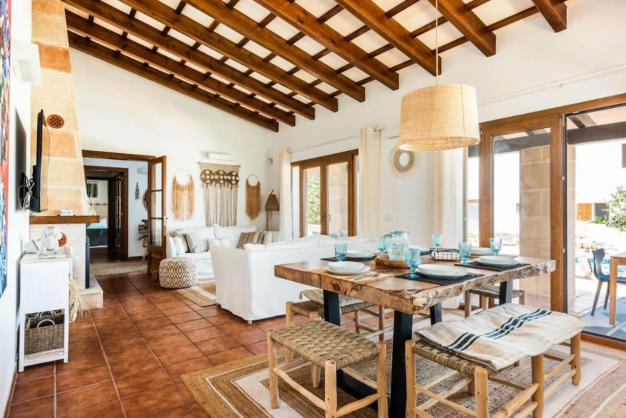 Lasaienea 4 Bedroom Villa, Cala Morell
