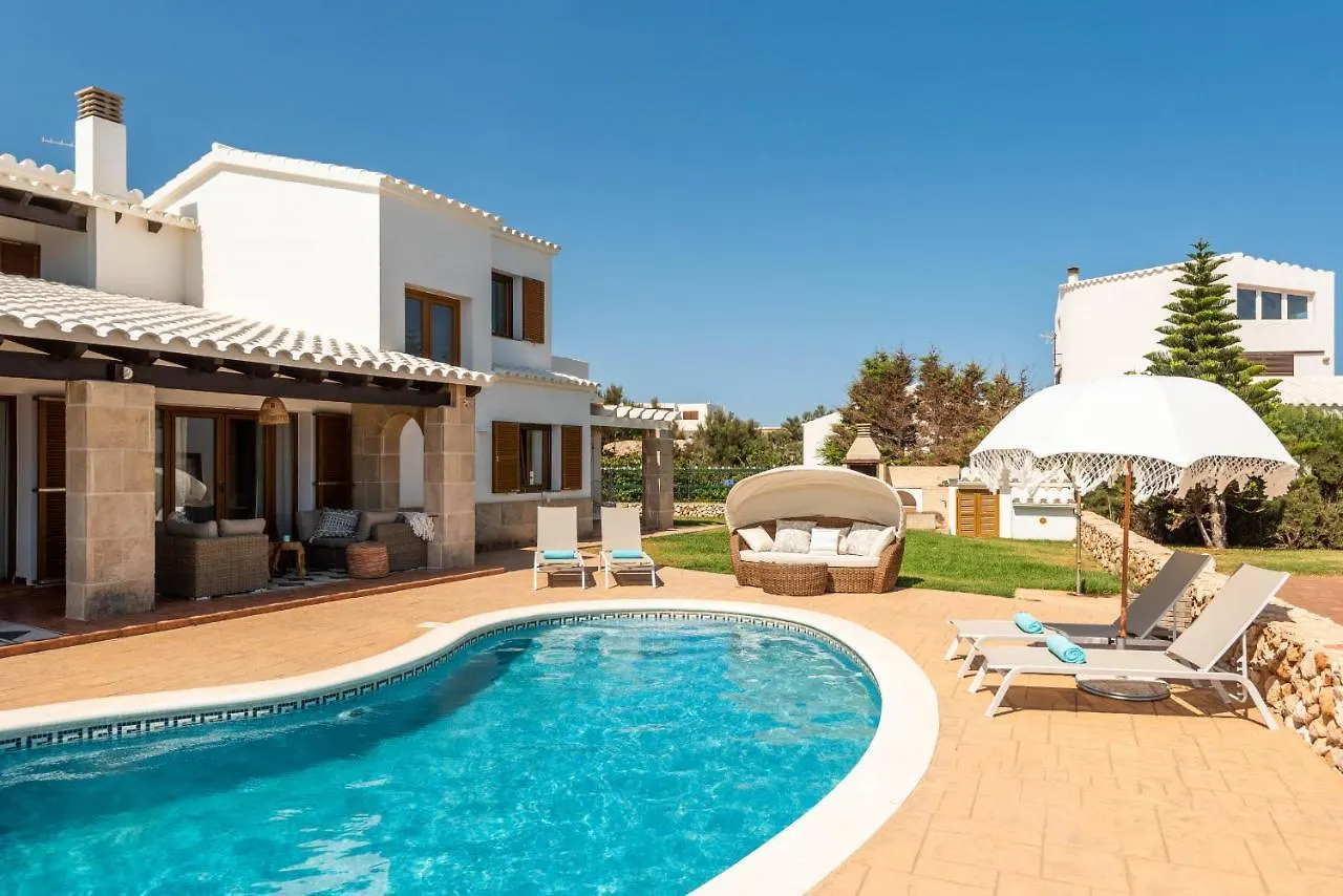 Lasaienea 4 Bedroom Villa, Cala Morell Villa